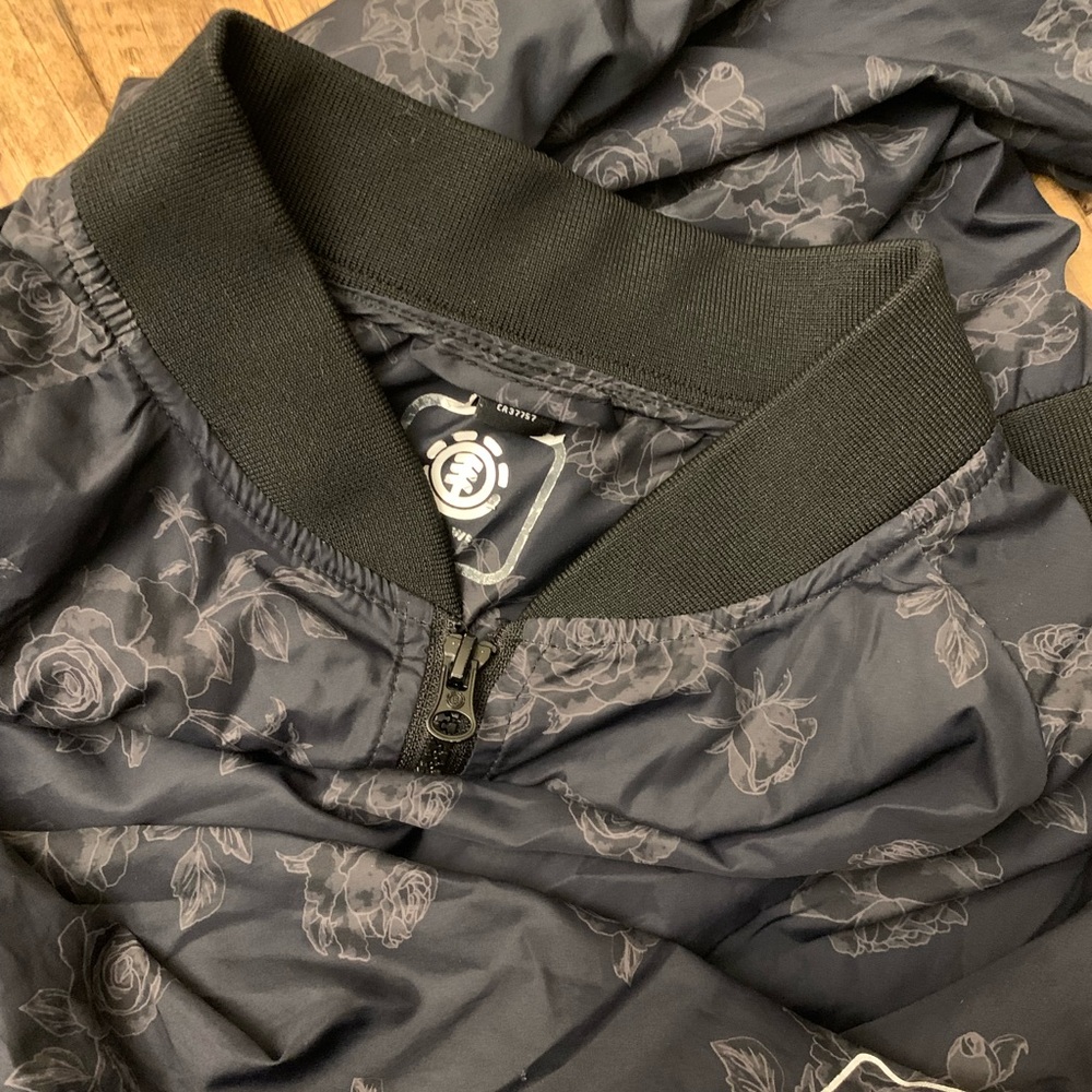 Element Windbreaker - Picture 4 of 6
